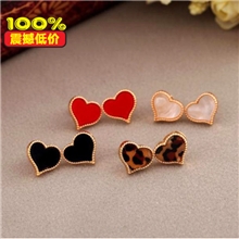 3104【欧美外贸饰品】绯闻少女Serena同款四叶草、爱心耳钉四色