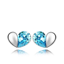 0268韩国时尚新款配饰精致驿动的心听雨水晶女士简约耳钉