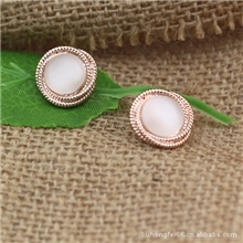 威妮华.比拉2013新款耳钉时尚OL款白领首选简单精致厂家批发