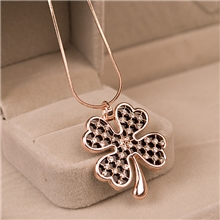 2013秋冬新品合金项链四叶草小吊坠滴油点钻短链[S1-07B]
