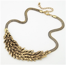 超范金属羽毛项链
