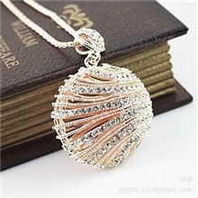 合金饰品批发|韩版镂空镶钻毛衣链批发|韩版圆球合金毛衣链批发网