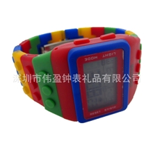 韩国时尚彩虹手表，LCD电子运动手表，伟盈供应。