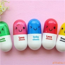 时尚色彩户外旅游必备毛巾糖果色维他命药丸毛巾