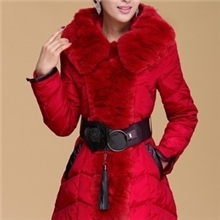如奕同款2013冬季新款獭兔奢华大毛领修身气质腰带羽绒服女中长款