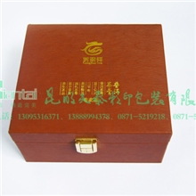 专业定制：仿皮质烫金工艺精品普洱茶包装礼盒