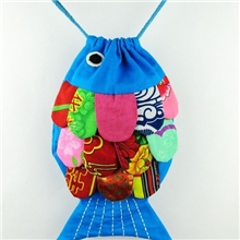 厂家批发大量提供民族特色布艺收口大鱼包羽毛片包精品包