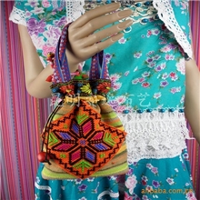 大量提供民族布艺十字绣小桶包批发零售量大优惠多