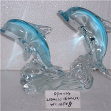 生产及供应玻璃工艺品-玻璃海豚（玻璃摆件）