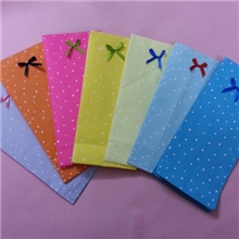 蝴蝶结印点礼品袋