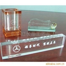 山东水晶厂家,广东水晶内雕厂,水晶白胚,昆明,商务礼品,水晶笔筒