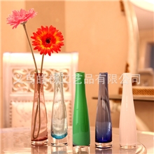 促销单只玻璃花瓶餐桌特适用批发价售卖彩色单只玻璃花瓶