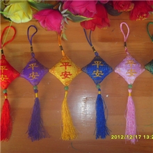 高档多种颜色布料保平安刺绣香包