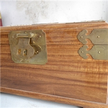 仿古红木首饰盒木雕化妆箱大号配镜带锁婚庆用品珠宝箱厂家批