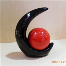 供应陶瓷工艺礼品摆件婚庆工艺品礼品摆件月亮花插工艺礼品摆件