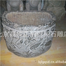 我厂大量供应各种仿古石雕花盆，石雕鱼缸。石头槽子