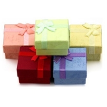 113精美戒指盒正方形小盒子礼品包装（颜色随机发）