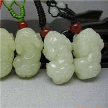 供应批发和田玉青白玉貔貅和田玉貔貅吊坠苏扬工艺