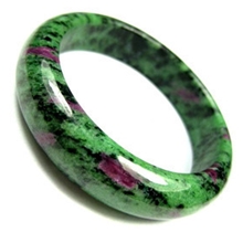 供应极品巴西纯天然红绿宝手镯水晶富贵手镯招财尺寸50-62MM