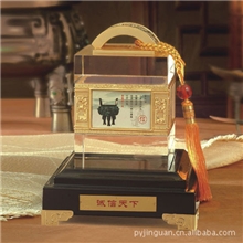 诚信天下水晶，生产各种印章，厂家直销，水晶工艺品，摆件