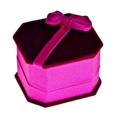 特价高档绒布制礼盒塑胶盒首饰盒戒指盒礼品盒1件批厂家直销