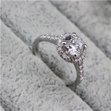 精品钻戒第三代SONA钻微镶I-J色辉煌熣璨皇冠