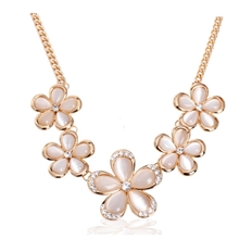 时尚韩版项链五朵花项链镶猫眼石高档饰品卡膊链小额混批丽银厂家