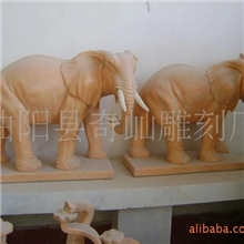 供应天然汉白玉石雕，大象，凤凰，麒麟，伟人像等石雕
