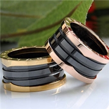 【BV宝家】宝记黑白陶瓷戒指宽版男女情侣陶螺纹钛钢玫瑰金批环