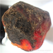 新货纯天然琥珀原石原矿观赏雕刻DIY饰品厂家直销甩卖一克售价