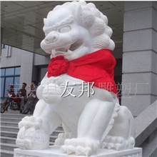四川雅安宝兴汉白玉石狮子