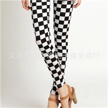 2013春款热销黑白方格子印花弹力牛奶丝九分打底裤批发BS171