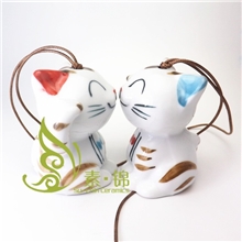 【大减价】陶瓷工艺品可爱猫咪风铃手绘陶制风铃厂家直销