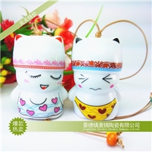 【处理】陶瓷工艺品戴帽子的炮炮兵风铃低价促销混批50件起批