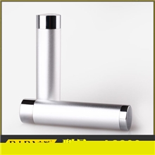 【代理专区】圆柱型移动电源充电器2200毫安加盟代理一件代发