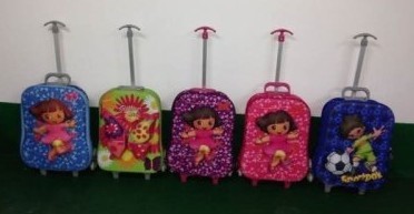 厂家供应卡通图案儿童拉杆书包。。。