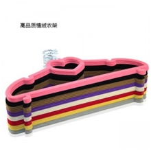 2013新款干湿两用植绒防滑心形衣架爱心心形植绒衣架厂家直销