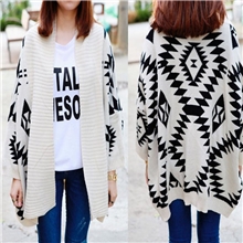 2013新款韩版热卖几何图案披肩外套宽松大码毛衣针织衫开衫女装