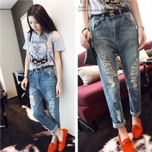 2012新款070#强调街头风膝盖猫爪撕破宽松显瘦牛仔裤女装批发