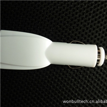 双USB点烟器，支持苹果产品的配套使用