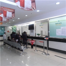 供应19-65寸全系列立式/挂式广告机/广告机厂家