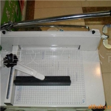 厚层切纸刀，有A3,A4的，刀片可以调换。