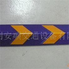 CAS供应反光直角护墙角,橡胶护角等交通设施产品