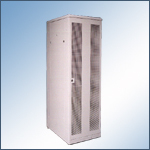 威纳得机柜加工生产各种型号，款式网络机柜。欢迎洽谈！