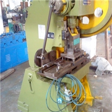 供应机械边角送料器卡骨送料器等冲卡模具