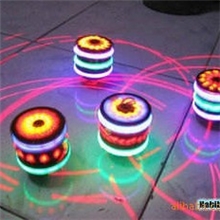 多功能七彩音乐激光仿木陀螺，发光陀螺，音乐陀螺，陀螺玩具