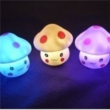 婚庆用品，表情蘑菇七彩LED小夜灯蘑菇小夜灯七彩灯小夜灯