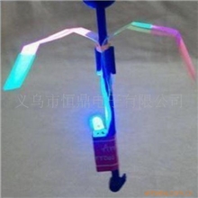 【厂家直销】弹射飞箭玩具发光飞箭飞天蘑菇地摊热卖发光玩具