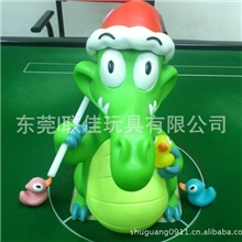 现货出售迪士尼游戏圣诞款鳄鱼小顽皮爱洗澡9寸搪胶玩具存钱罐