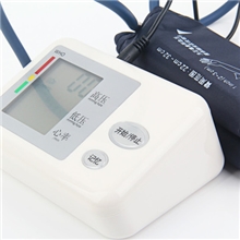 【精品推荐】供应臂式电子血压计家用血压计批发语音血压仪